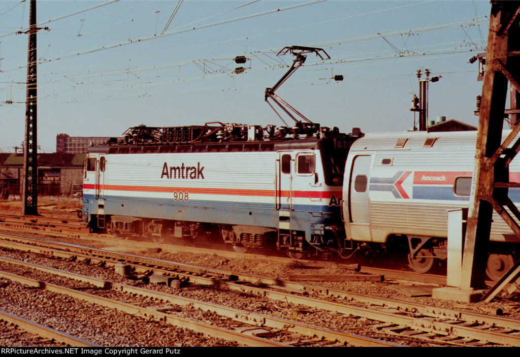 Amtrak AEM7 #908